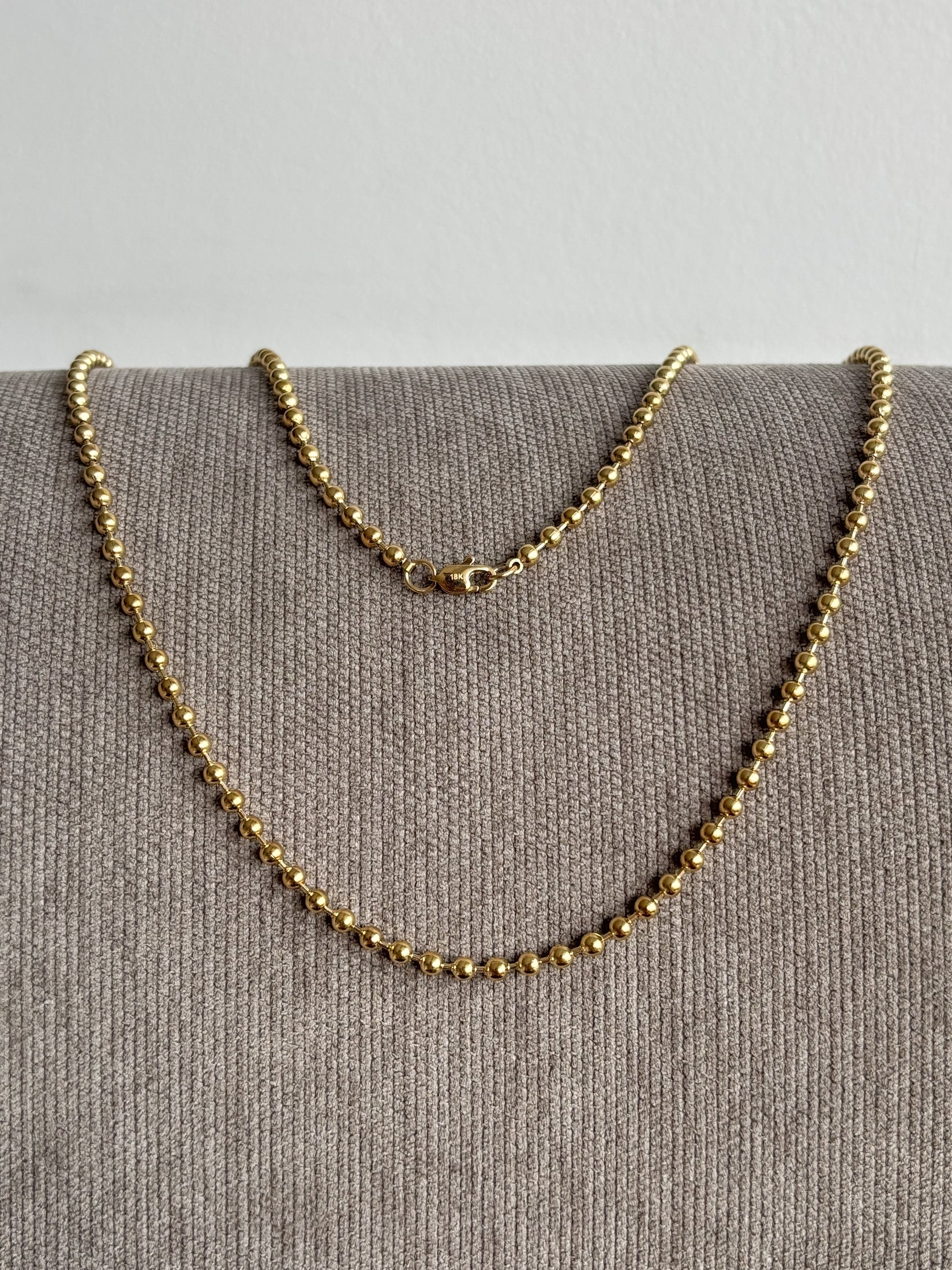 Cadena Militar Mujer
