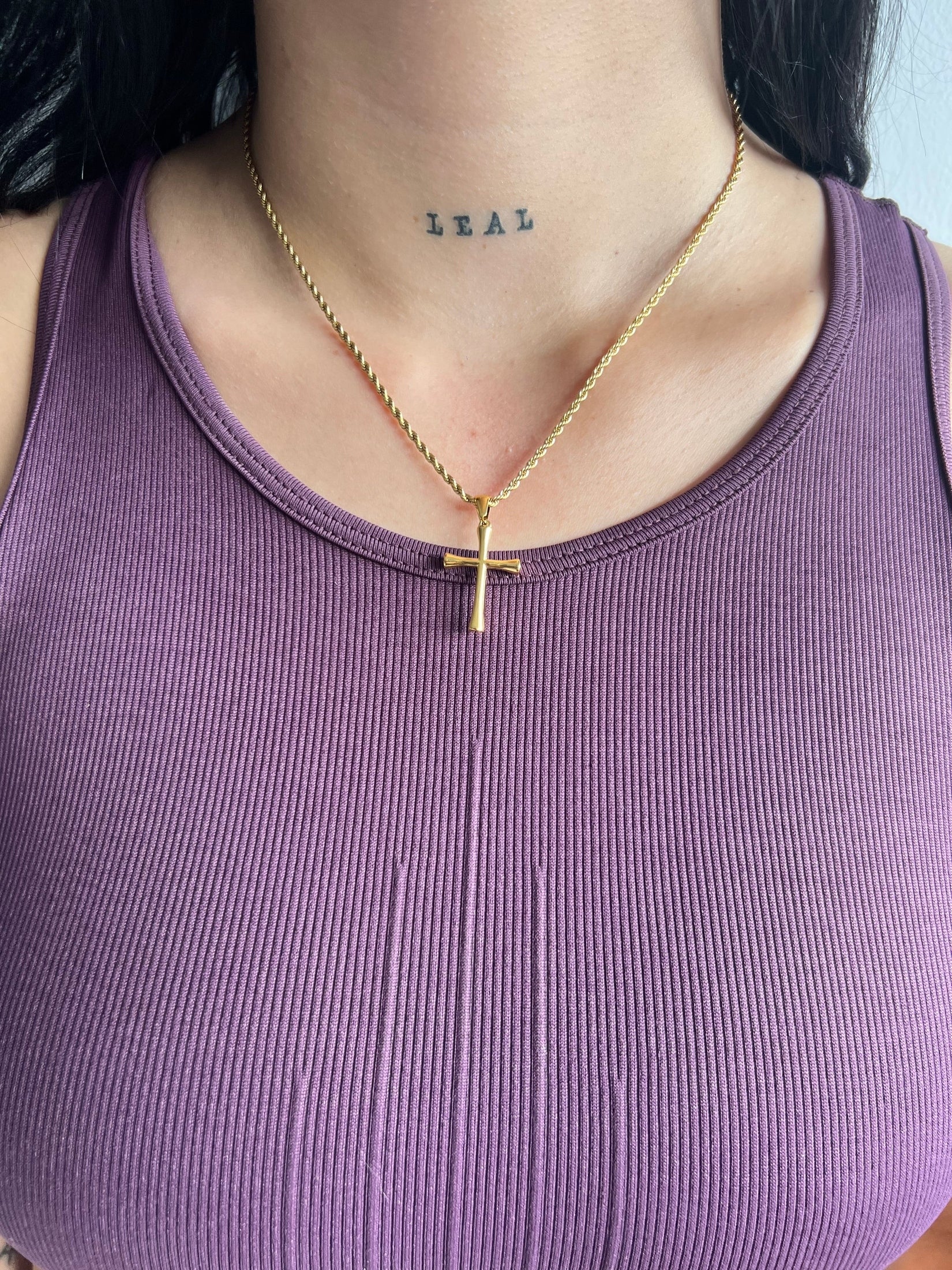 Cadena Lazo + Dije Cruz ✨ Oro Laminado 18K
